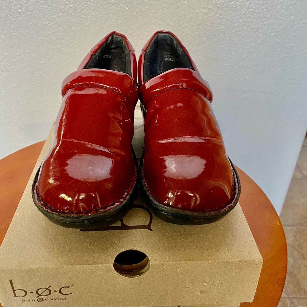 ♥️ BORN  OF CONCEPT BOC MAROON SHINY SOFT  LEATHER SHOES